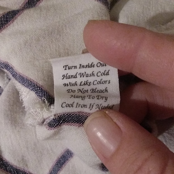 "Mine" peplum faux button up tunic with pockets Size Small - Picture 8 of 8